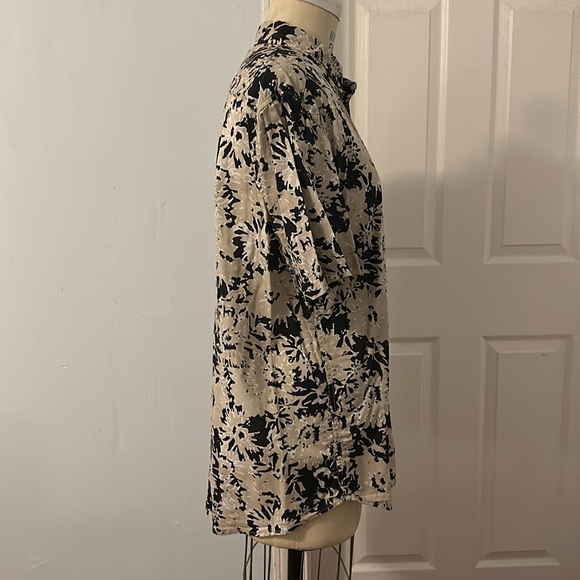 H&M Flower Print Button Down Shirt - Picture 2 of 6